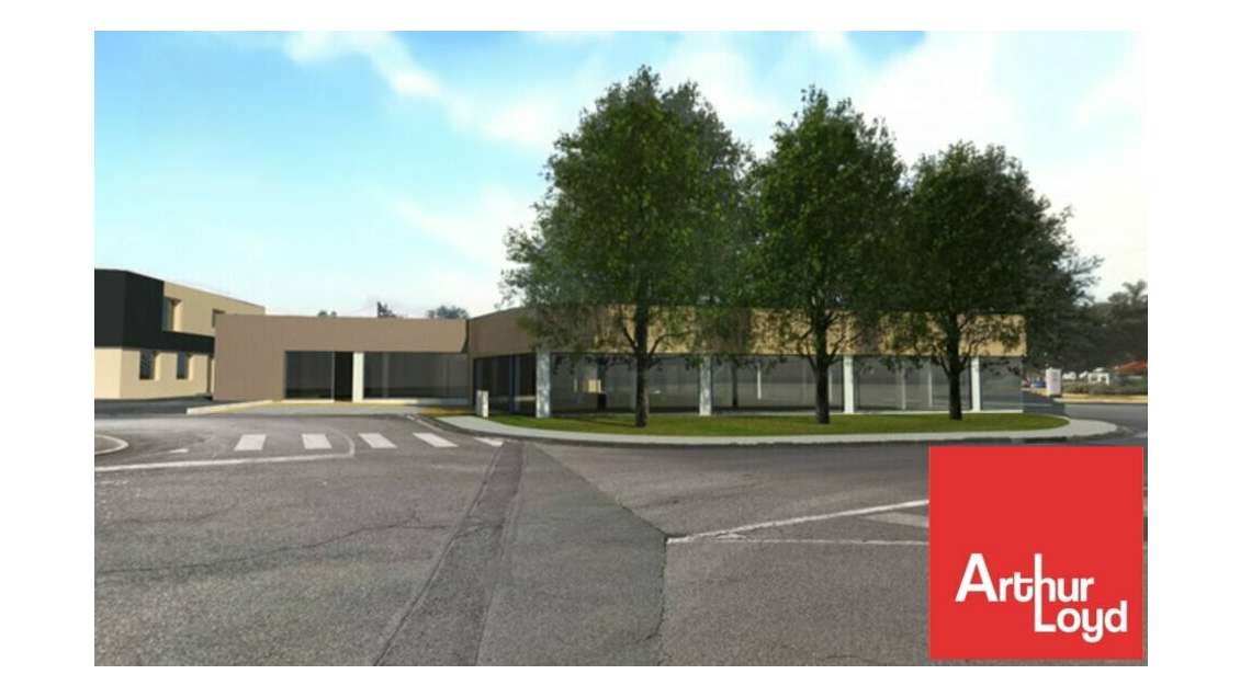 Bureaux à louer face à un rond-point à Poitiers