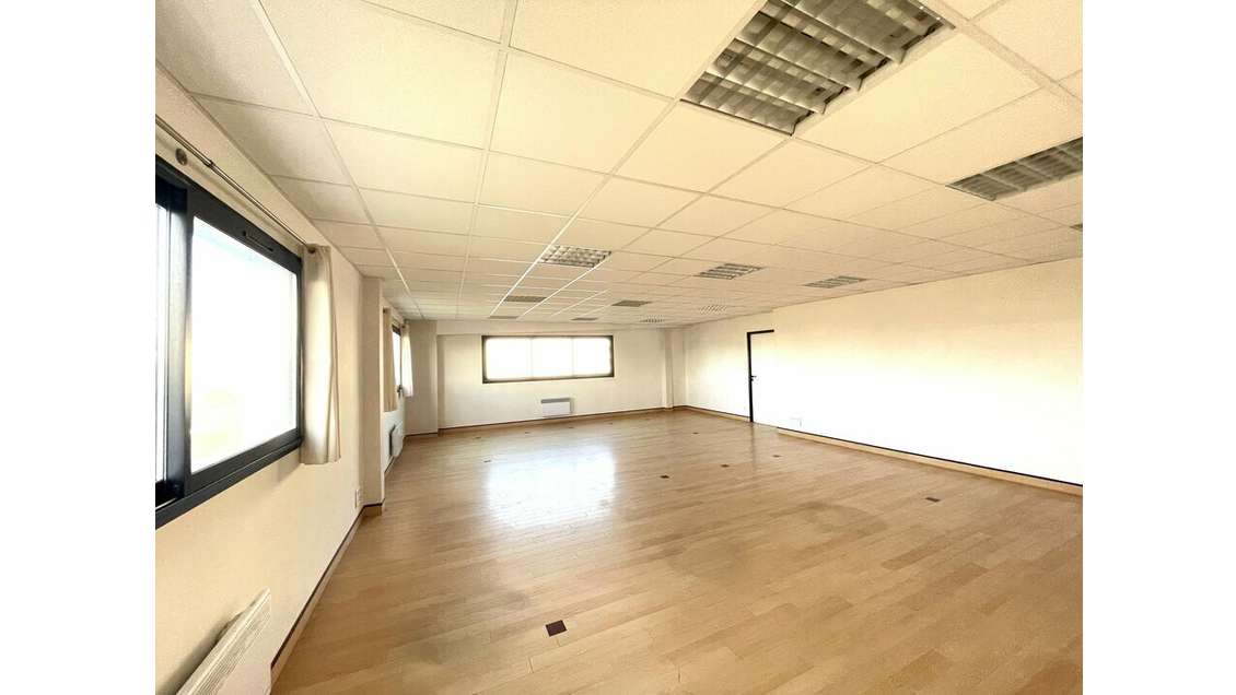 Bureaux 150m² à louer à Poitiers 