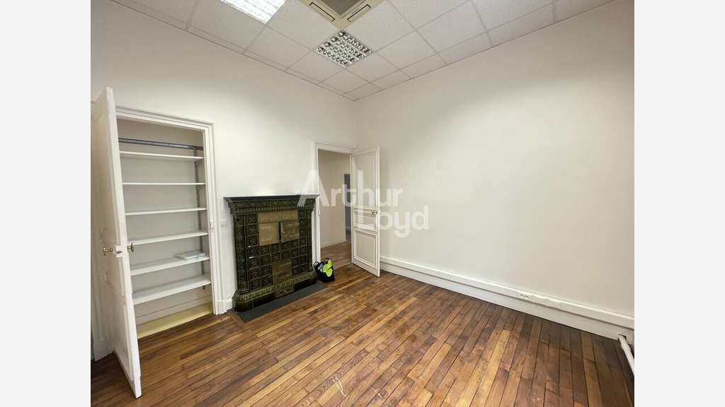 Local professionnel 64m² à louer à Poitiers