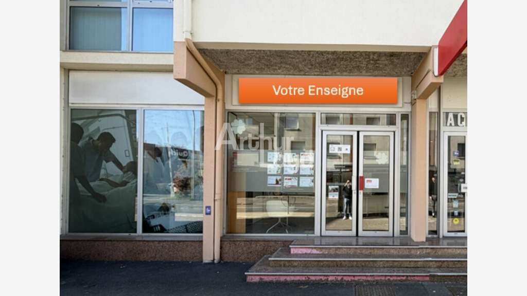 Bureaux de 118m² à louer à Poitiers axe fréquenté