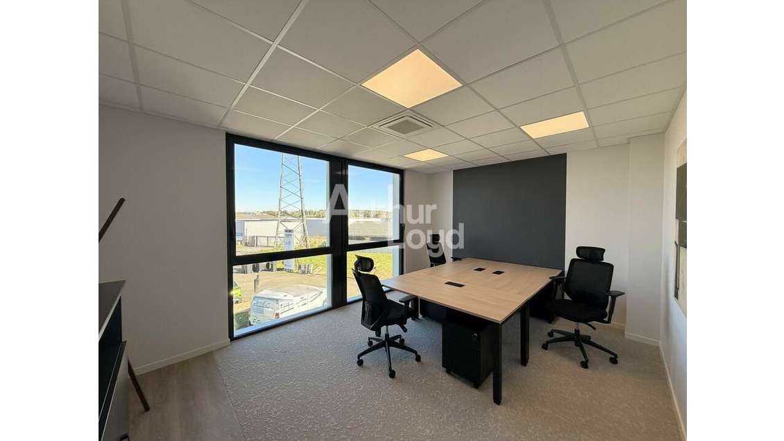 POITIERS - BUREAUX à louer