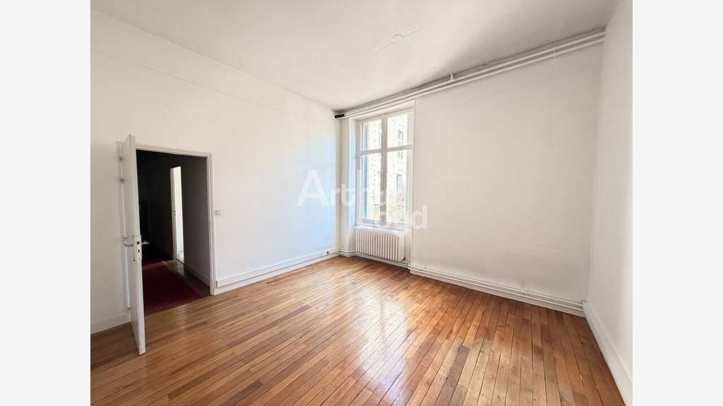 A louer bureaux 208m² empl stratégique Poitiers