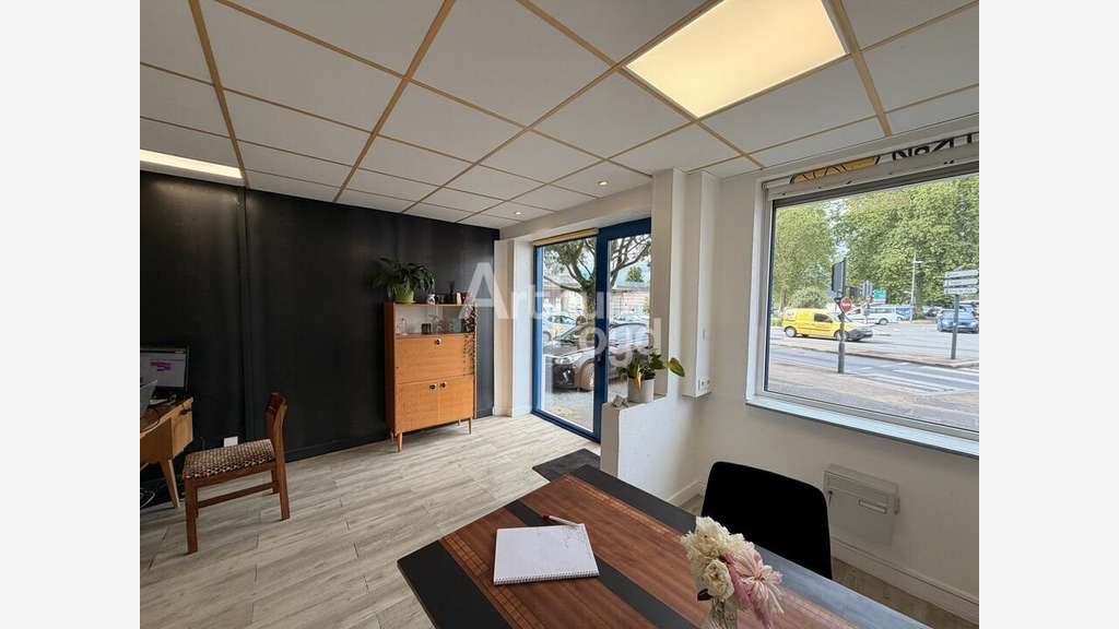 Bureaux 60m² à louer Poitiers Place Jean de Berry