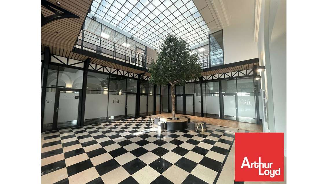 Bureaux 106m² à louer Poitiers Le Grand Hall