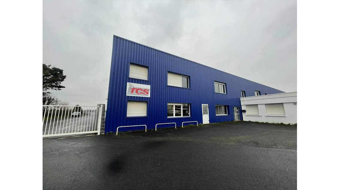 BUREAUX ZONE REPUBLIQUE 144M²