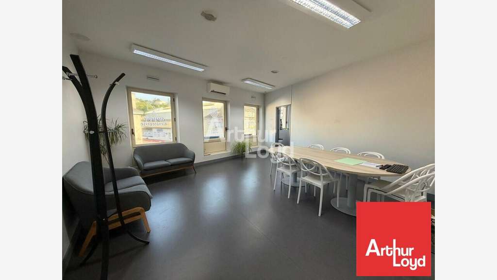 A louer bureaux 211m² proche centre-ville Poitiers