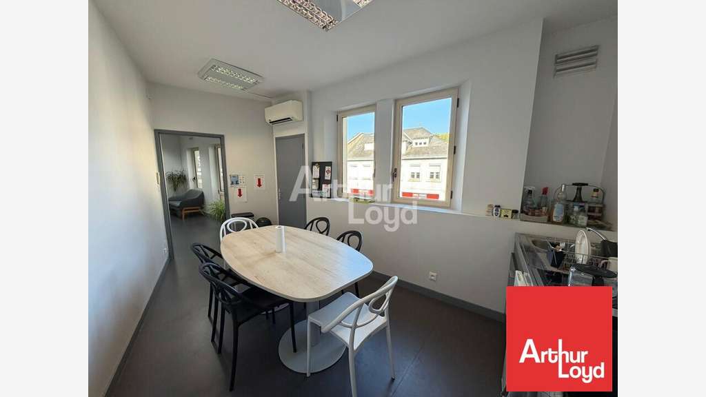 A louer bureaux 211m² proche centre-ville Poitiers