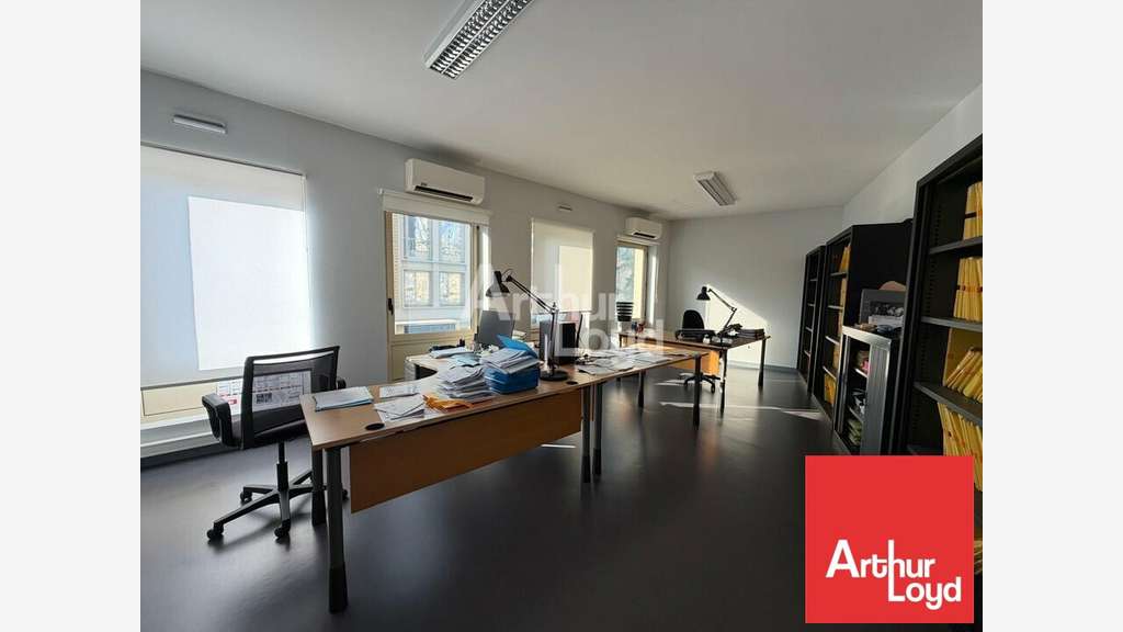 A louer bureaux 211m² proche centre-ville Poitiers