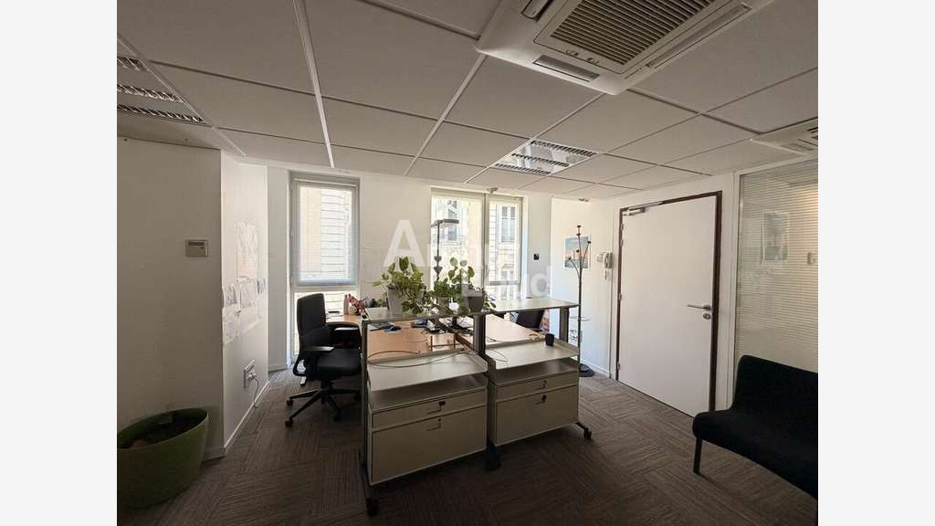 Bureaux 209m² à louer à Poitiers centre