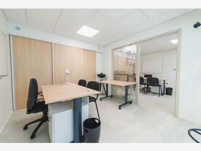 À louer – Bureaux de 12 à 28 m² en hôtel d'ent