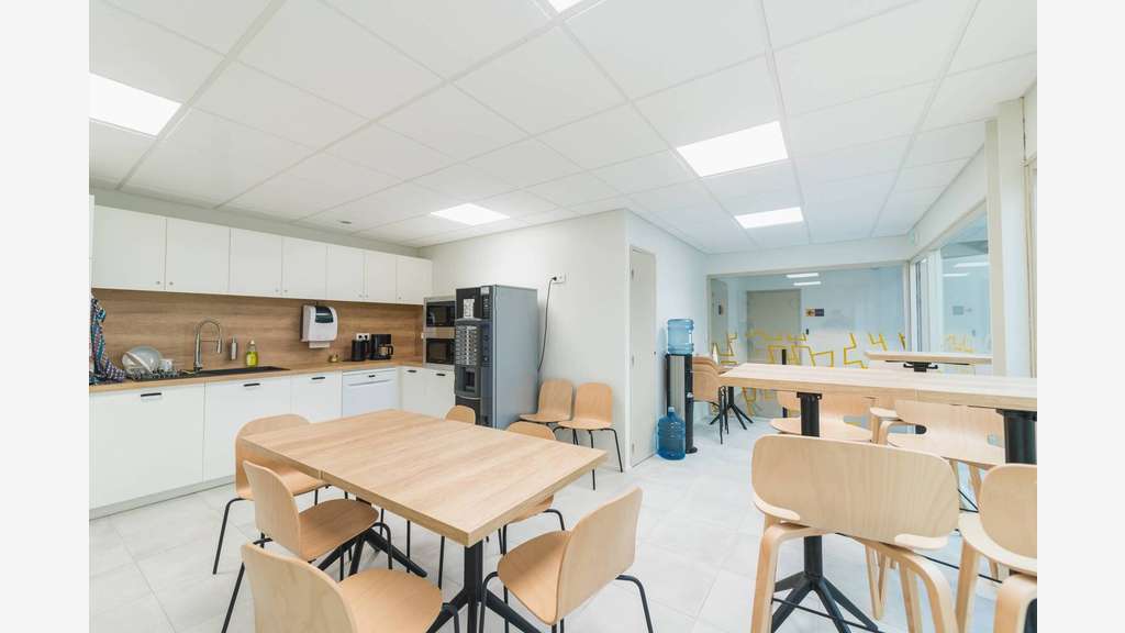 À louer – Bureaux de 12 à 28 m² en hôtel d'ent