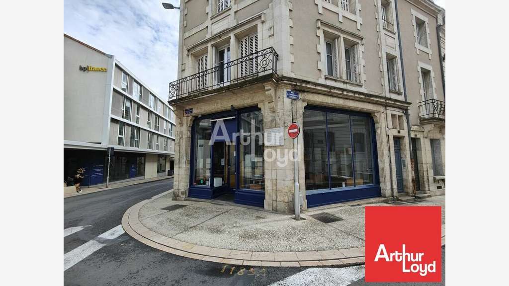 POITIERS - LOCAL COMMERCIAL à louer