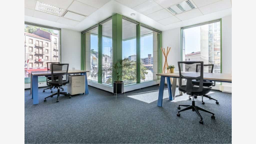 Bureaux lumineux 12m² à louer à Poitiers Rue Hugo
