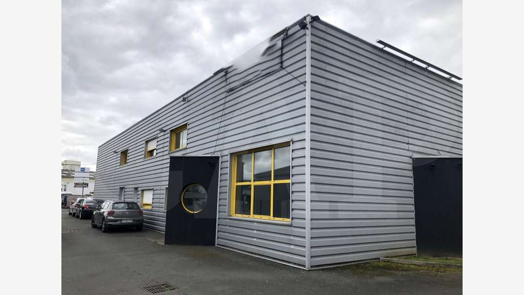 A louer bureau 128m² bordure RN12 à la Pommeret