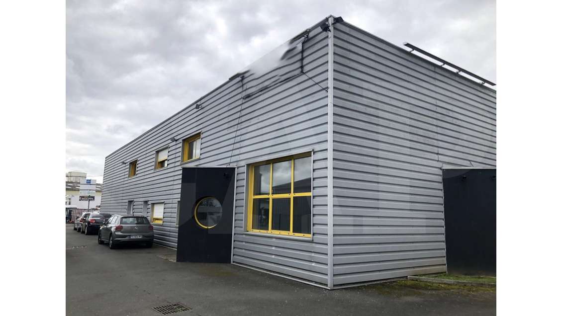 A louer bureau 128m² bordure RN12 à la Pommeret