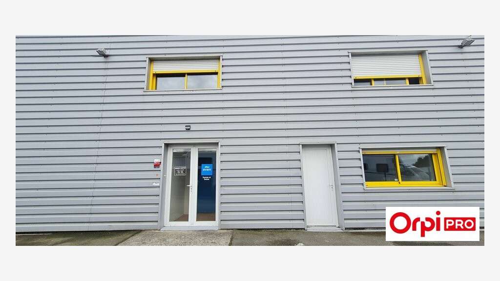 Bureau 128m² à louer à Pommeret RN12