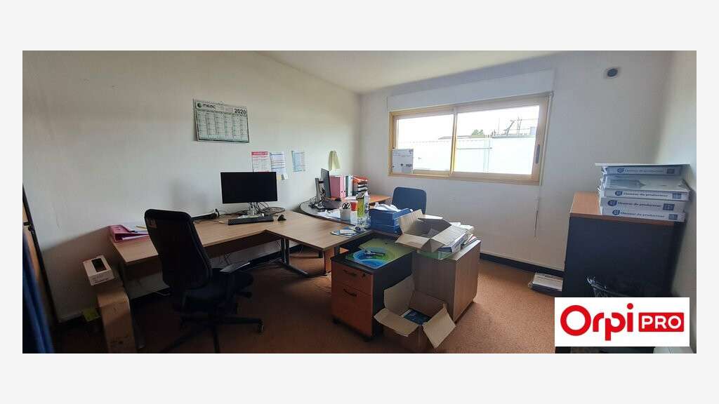 Bureau 128m² à louer à Pommeret RN12