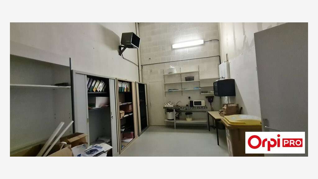 Bureau 128m² à louer à Pommeret RN12