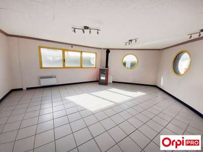 Bureaux 175m²  à louer ZA bordure RN12 à Pommeret