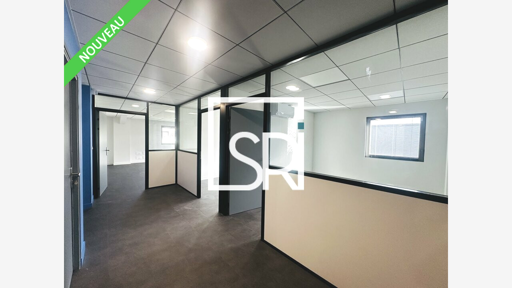 Bureaux à louer 250m² R+1 à Pont-du-château