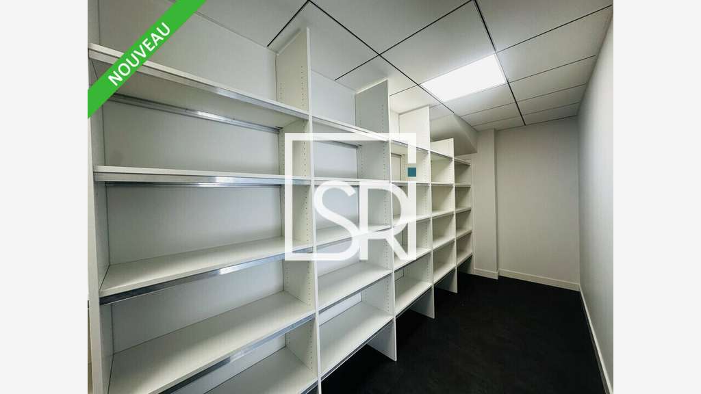 Bureaux à louer 250m² R+1 à Pont-du-château