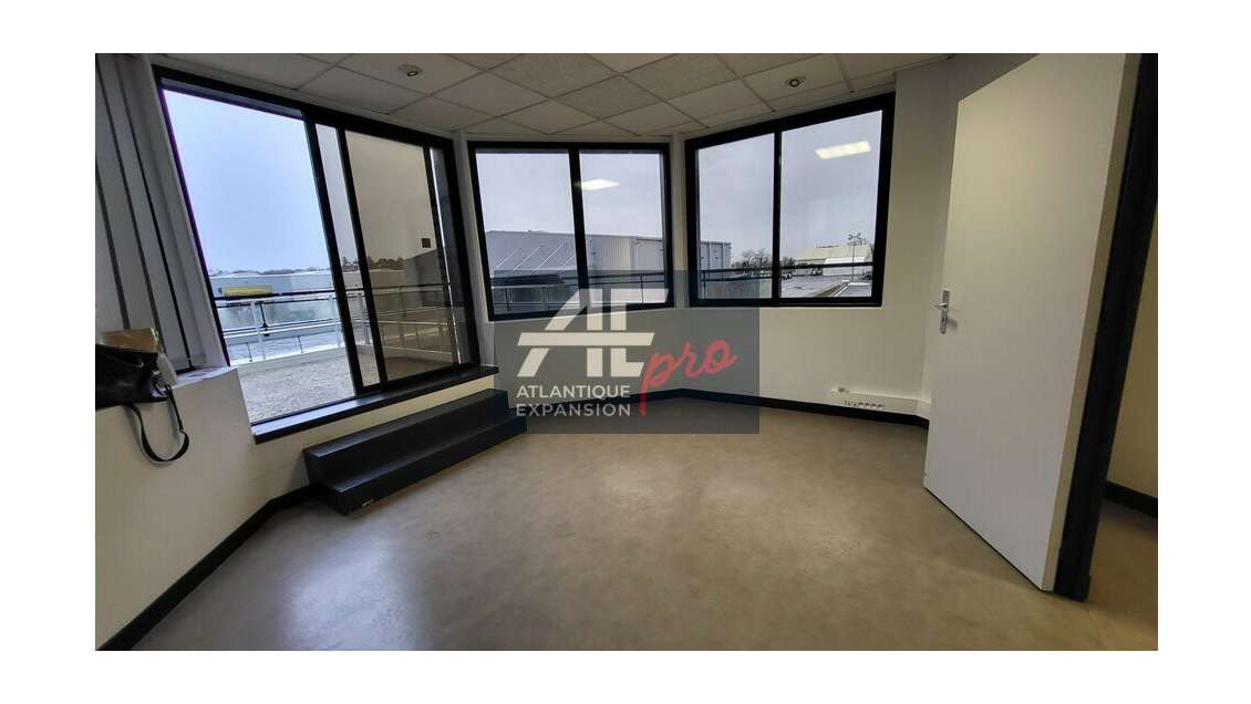 Bureaux 146m² avec terrasse à louer à Pontchâteau