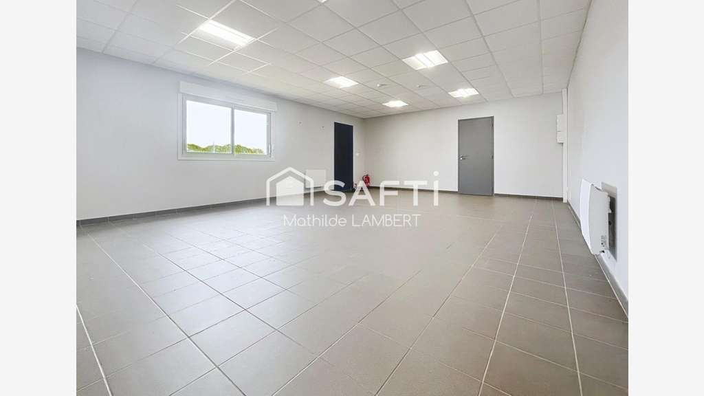 À louer – Bureau de 50 m² avec box de stockage de 