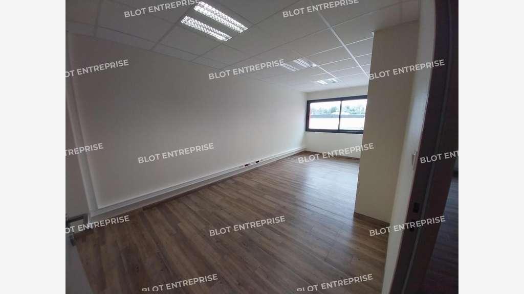 A louer bureaux 80m² R+1 Zone Commerciale Pontivy