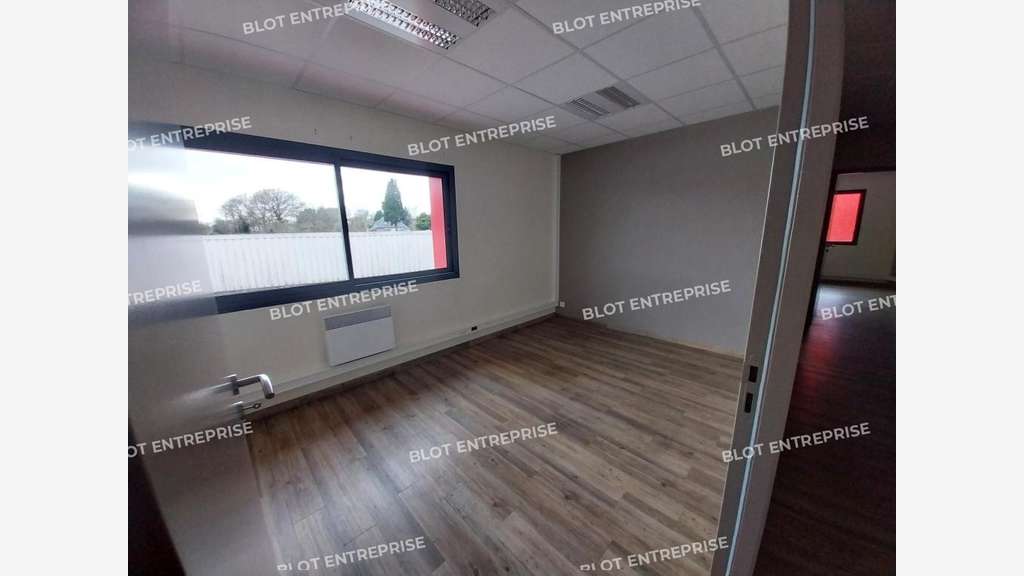 A louer bureaux 80m² R+1 Zone Commerciale Pontivy