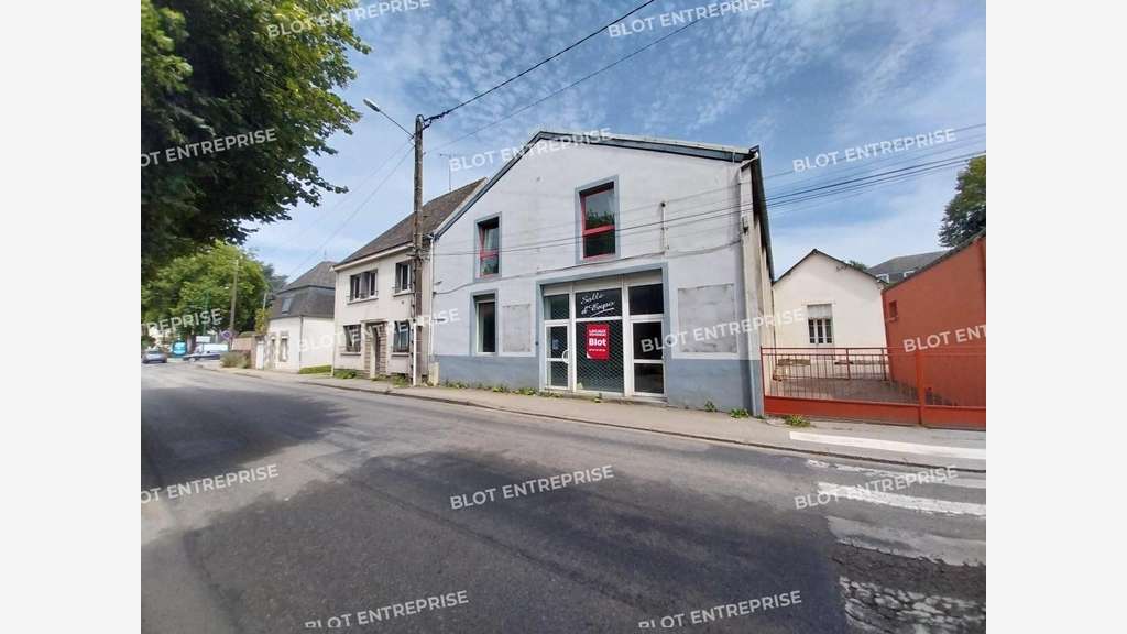 A louer local professionnel 180m² à Pontivy