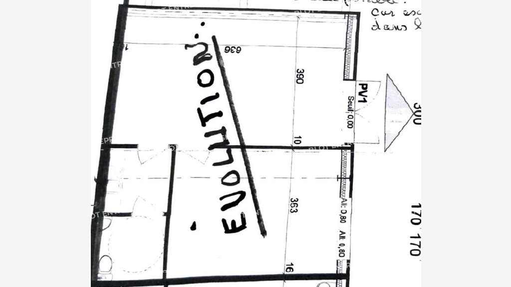 À LOUER - LOCAL PROFESSIONNEL 50 M² - PONTIVY