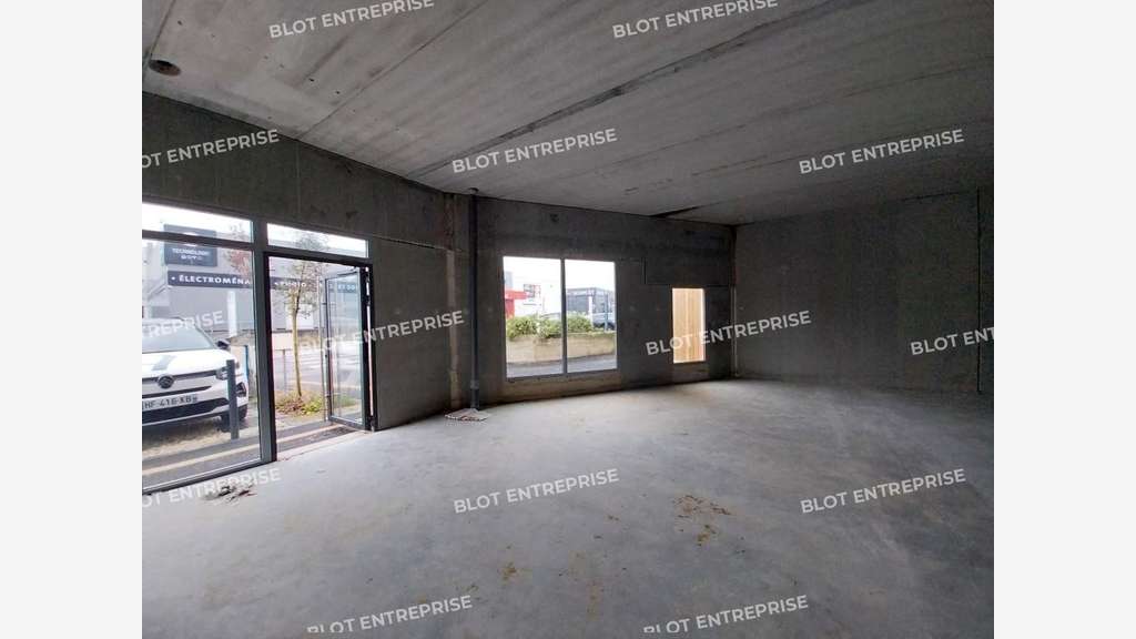 A louer locaux commerciaux 100m² à Pornic