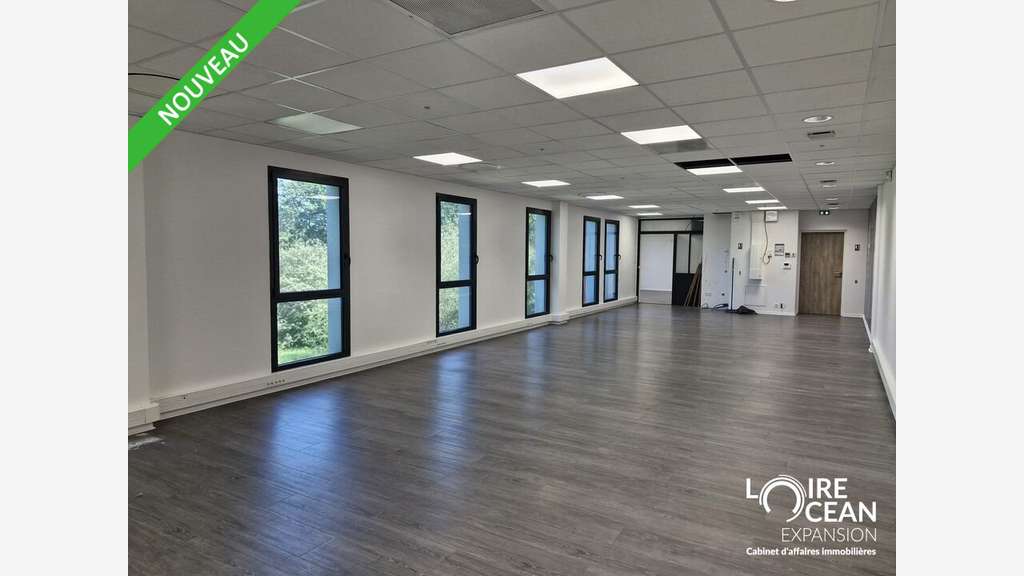 Bureaux récents 112m² à louer à Pornic route Bleue