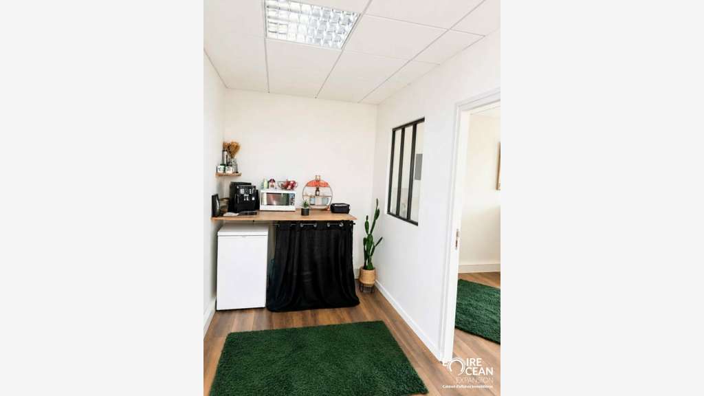PORNIC - BUREAUX à louer