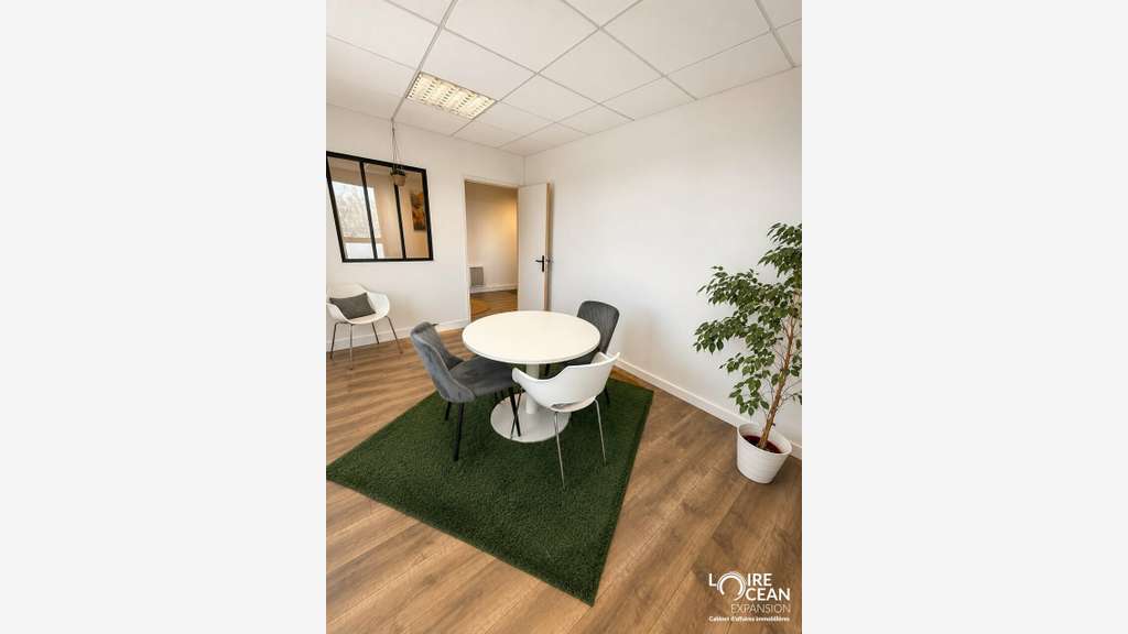 PORNIC - BUREAUX à louer