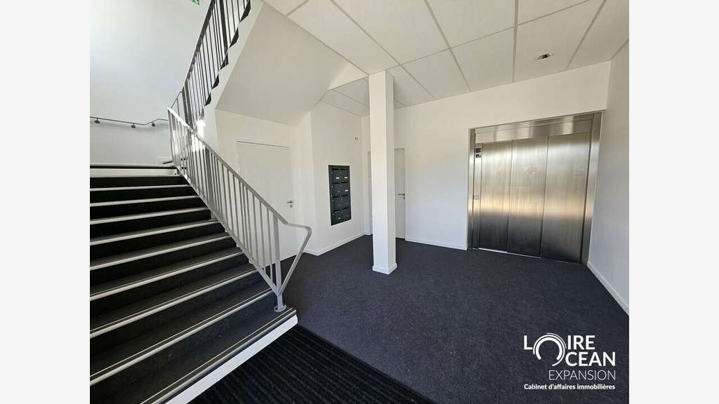 ETAGE PRIVATIF DANS IMMEUBLE NEUF