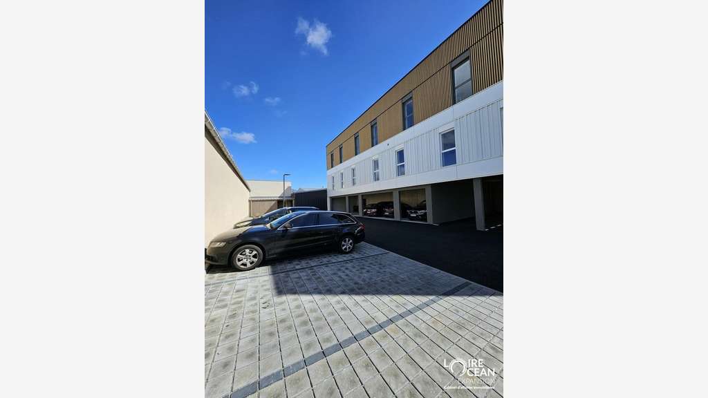 ETAGE PRIVATIF DANS IMMEUBLE NEUF