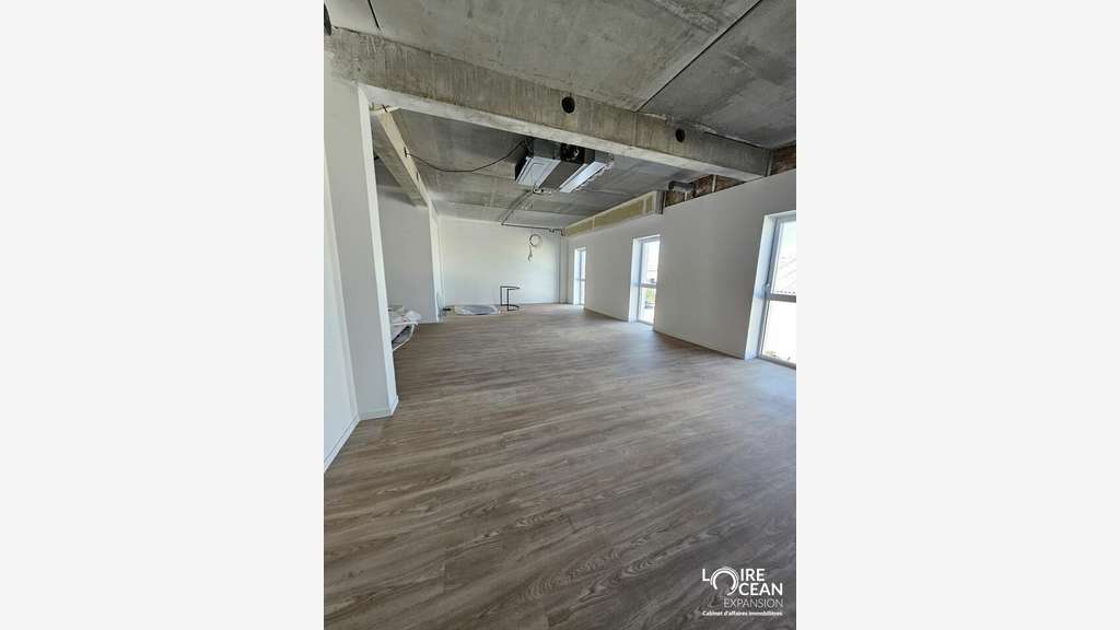 ETAGE PRIVATIF DANS IMMEUBLE NEUF