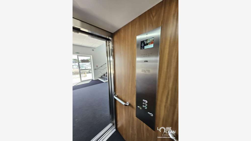 ETAGE PRIVATIF DANS IMMEUBLE NEUF