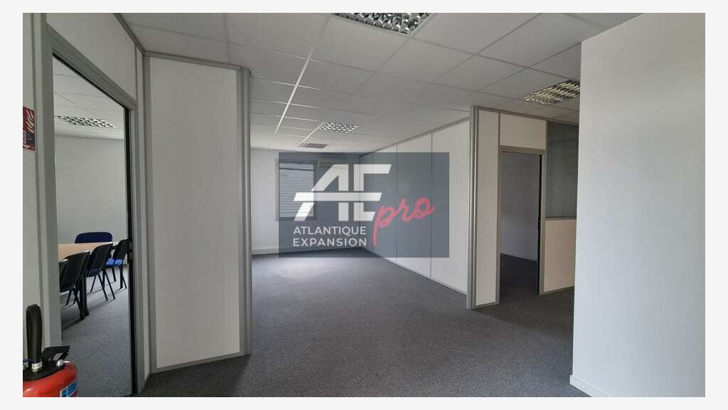 Bureaux 258m² R+1 à louer à Pornichet