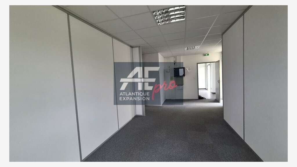 Bureaux 258m² R+1 à louer à Pornichet
