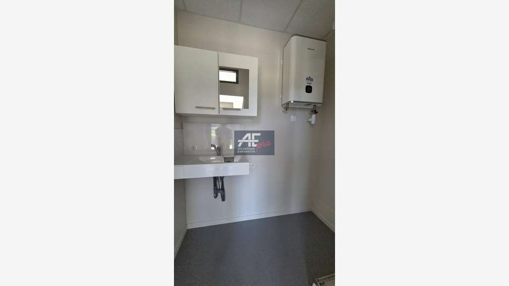 Location bureaux 80m² avec vitrine 5m à Pornichet