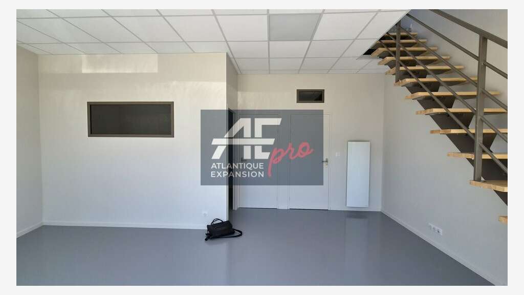 Location bureaux 80m² avec vitrine 5m à Pornichet