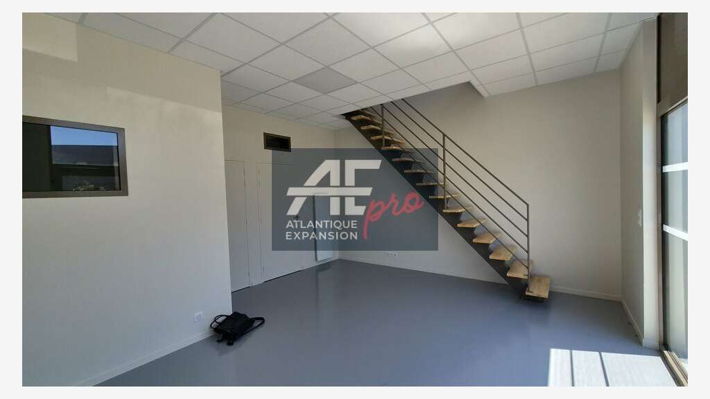 Location bureaux 80m² avec vitrine 5m à Pornichet