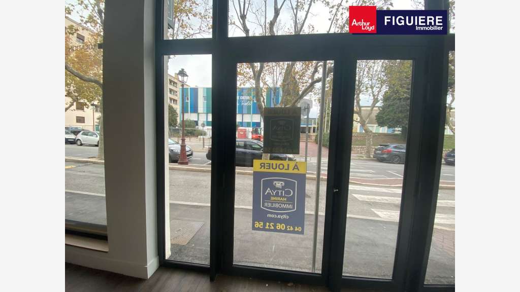 Bureaux 246m² à louer centre ville de Port de Bouc