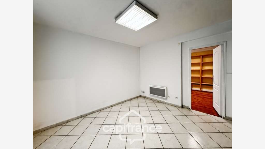Bureaux 180m² sous-sol intégral à Port-Ste-Marie