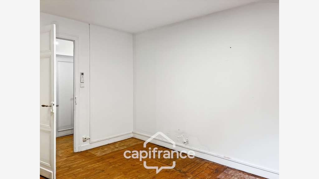Bureaux 180m² sous-sol intégral à Port-Ste-Marie