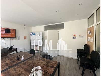 A louer bureaux 99m² R+1 à Marseille 6e Préfecture
