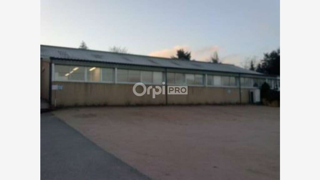 Bureau 50m² à louer parking privé à Prémilhat