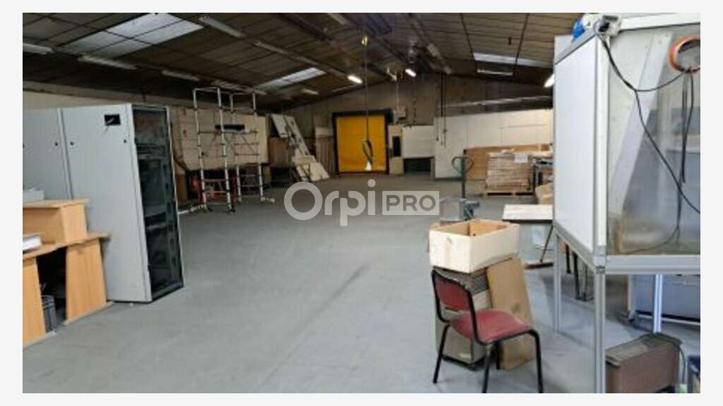 Bureaux 170m² à louer à Prémilhat